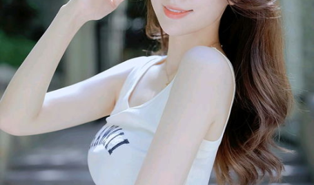 美女超清高清写真网站,捕捉美丽瞬间的艺术殿堂